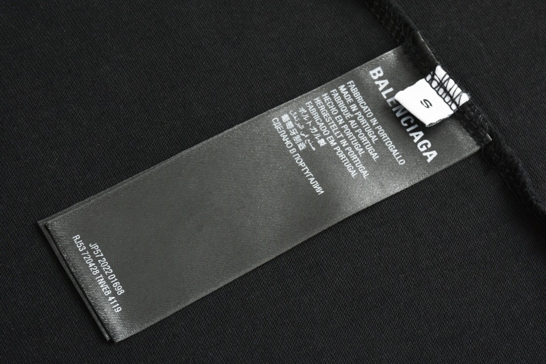 Balenciaga 巴黎世家 做旧破洞字母logo印花短袖 T恤 圆领 短款 夏季 黑色 