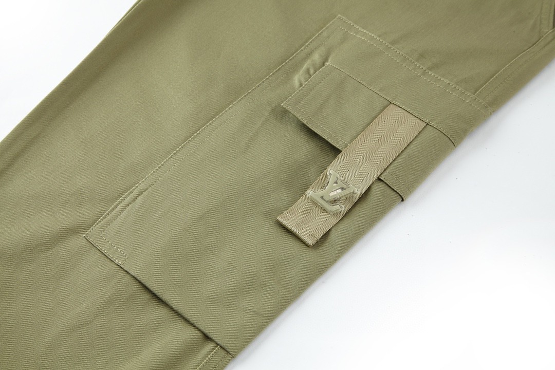 LOUIS VUITTON 路易威登 SS24 菲董联名系列纯色字母刺绣工装裤 休闲裤 长裤 卡其色 1AFJA0