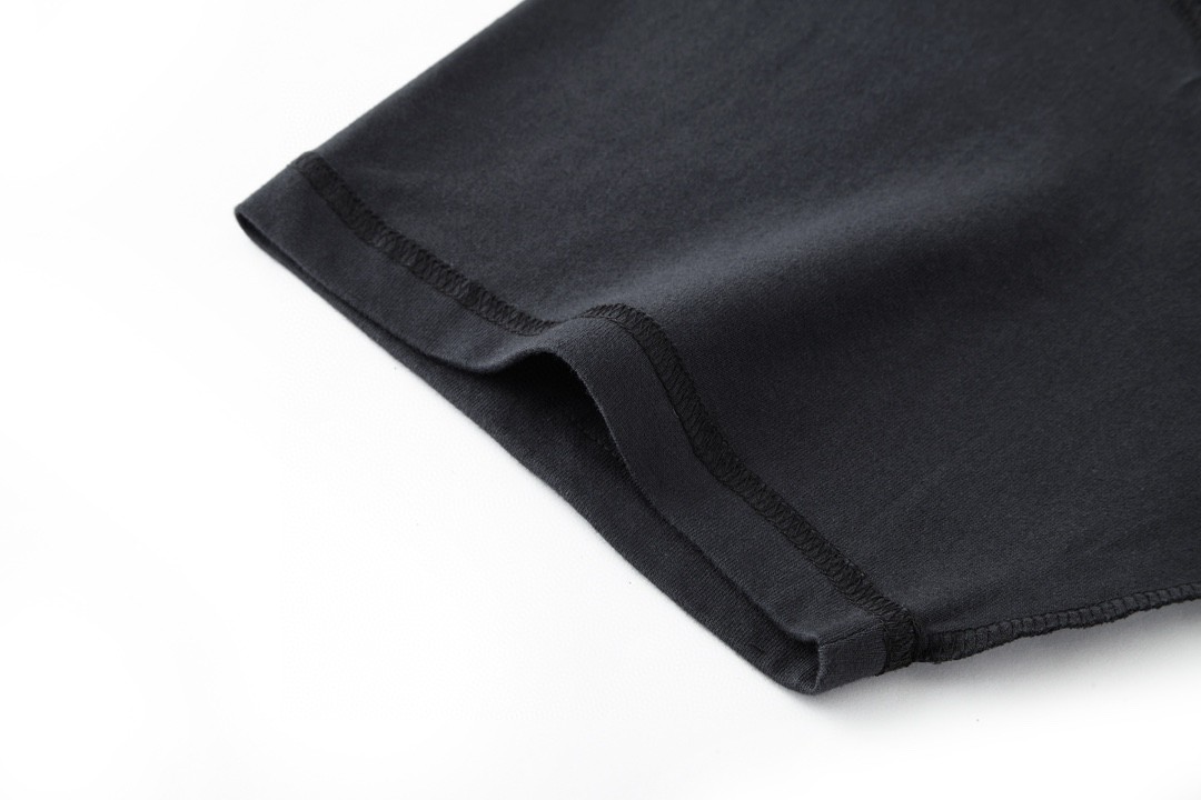 Balenciaga 巴黎世家 方块小字母短袖 T 恤 圆领 夏季 黑色