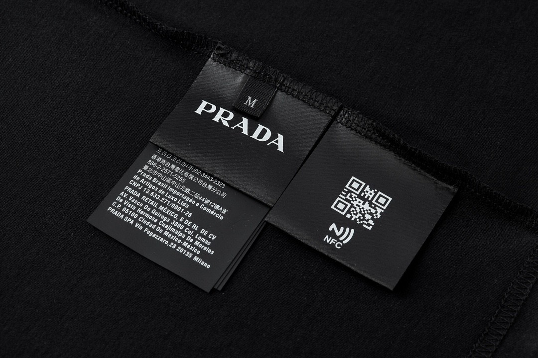 PRADA 普拉达 纯色领胸口口袋logo徽标 T恤 长袖 黑色 