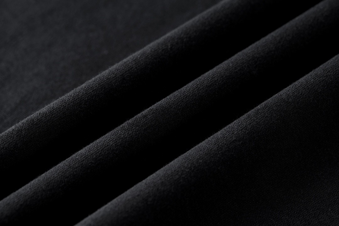 PRADA 普拉达 纯色领胸口口袋logo徽标 T恤 长袖 黑色 