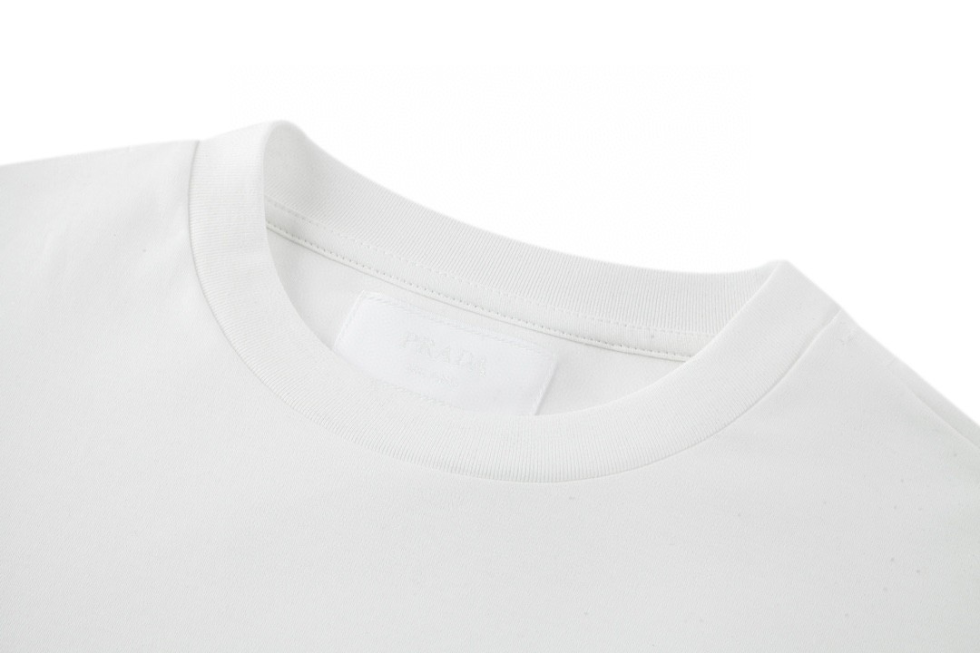 PRADA 普拉达 纯色领胸口口袋logo徽标 T恤 长袖 白色 