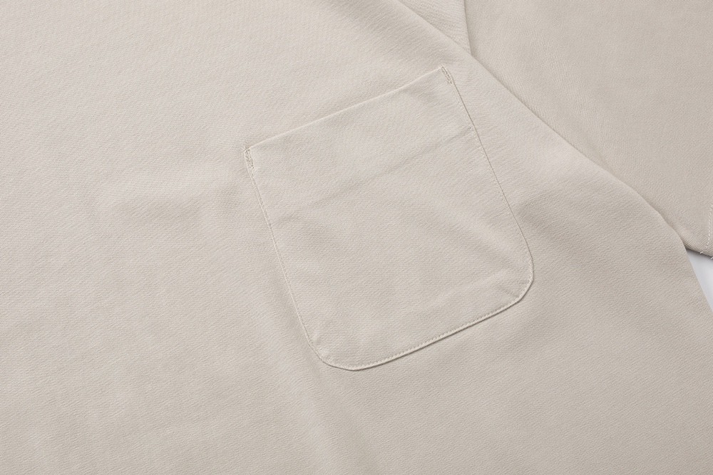 62#MADNESS 十周年限定 纯色贴标T恤 短袖 男女同款 白色 黑色 杏色