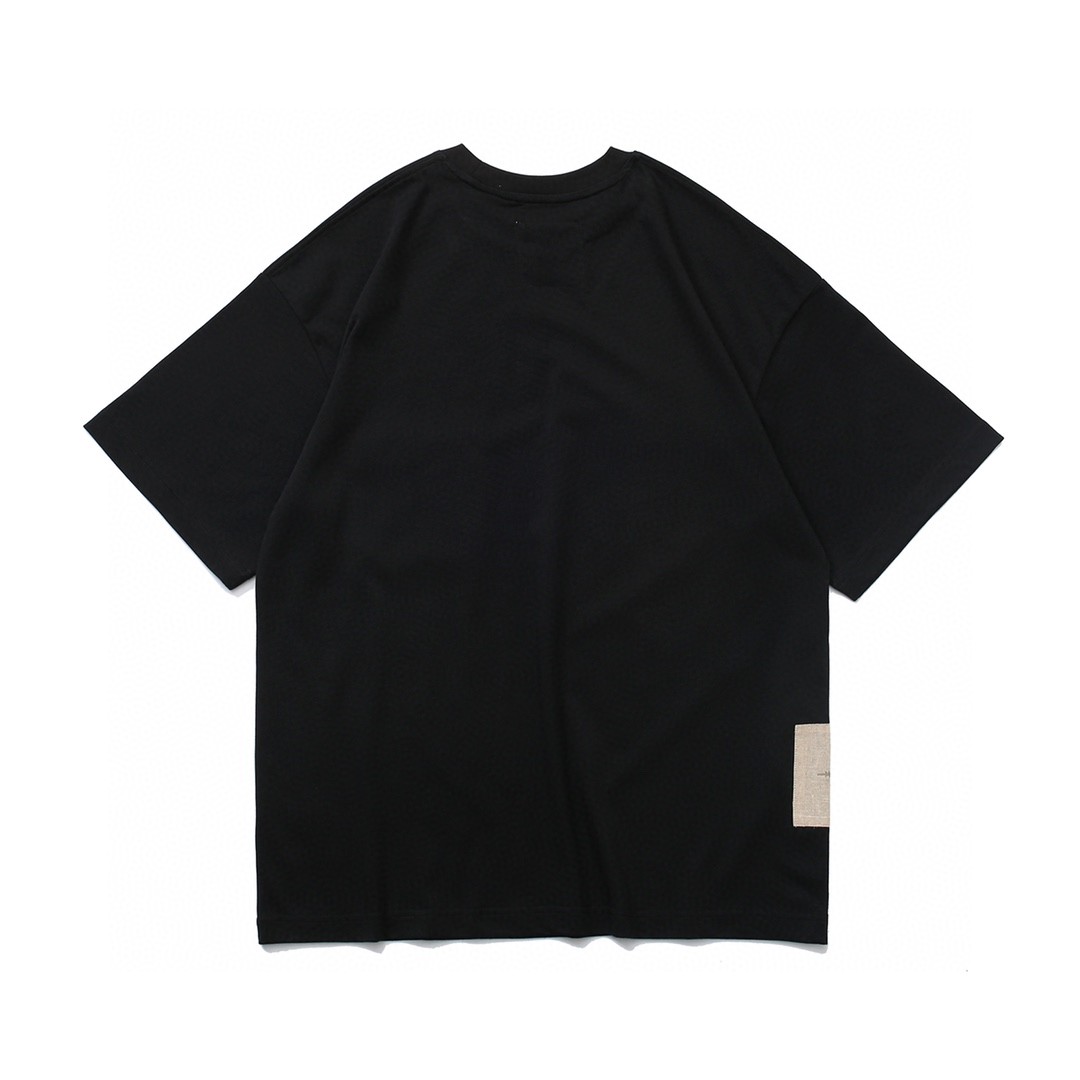 62#MADNESS 十周年限定 纯色贴标T恤 短袖 男女同款 白色 黑色 杏色