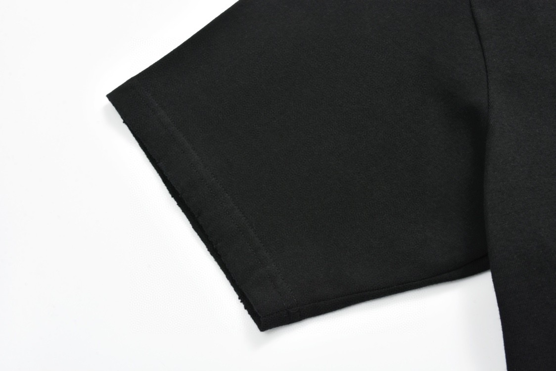 Balenciaga 巴黎世家 前后烫钻字母logo短袖 T恤 圆领 短款 夏季 黑色 