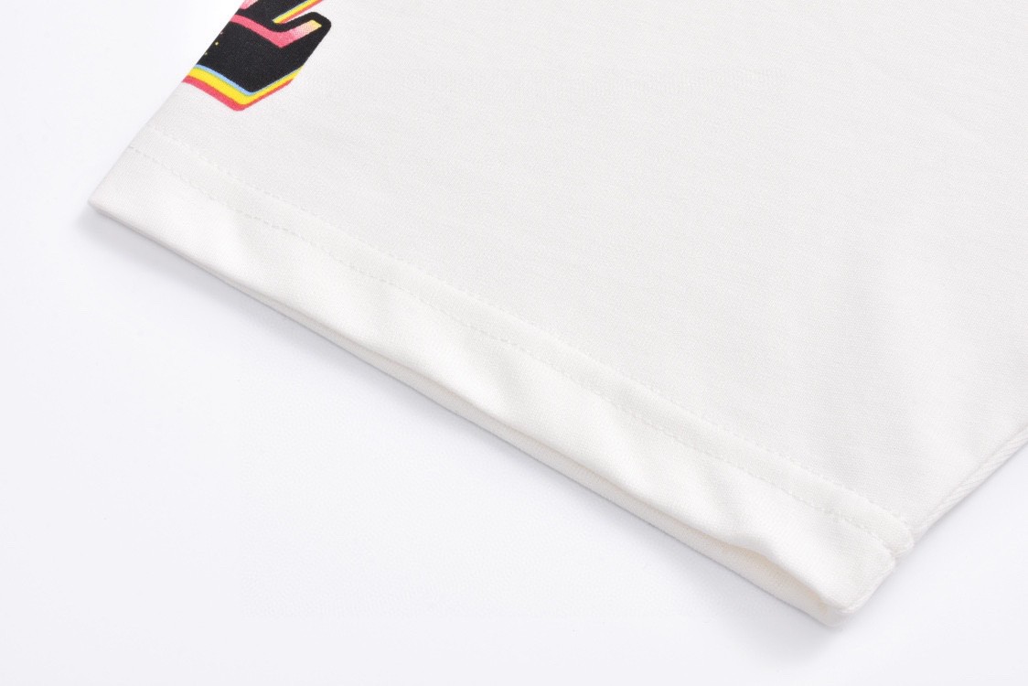 LOUIS VUITTON 路易威登 乐队海报短袖 圆领 T 恤 上衣 夏款 白色 1AATZG