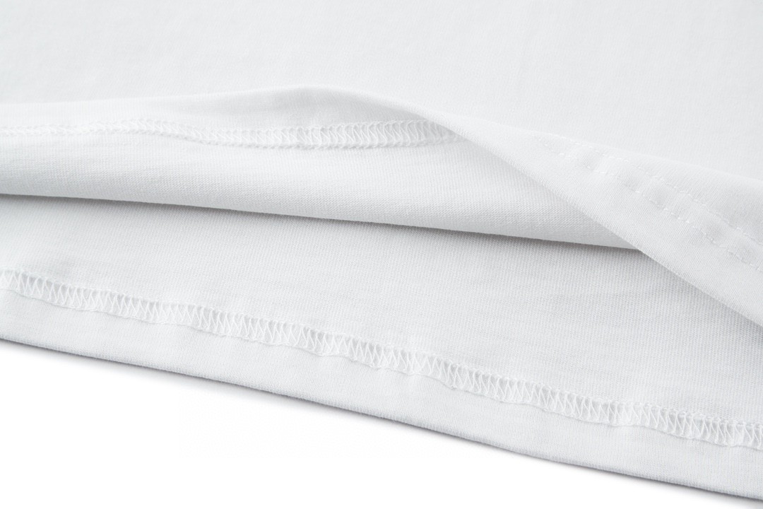 Balenciaga 巴黎世家 模糊爱心印花短袖 T恤 圆领 短款 夏季 白色 744439TOVH39081