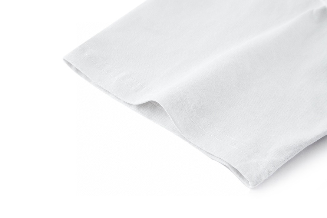 Balenciaga 巴黎世家 模糊爱心印花短袖 T恤 圆领 短款 夏季 白色 744439TOVH39081