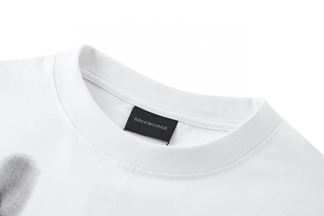 Balenciaga 巴黎世家 模糊爱心印花短袖 T恤 圆领 短款 夏季 白色 744439TOVH39081
