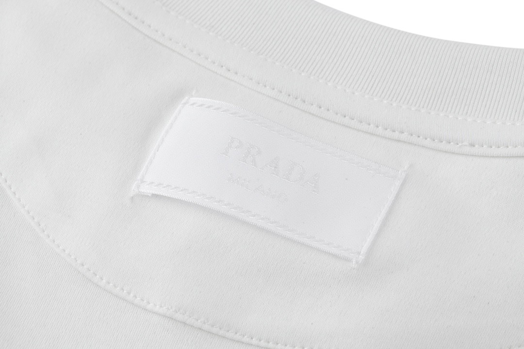 PRADA 普拉达 纯色尼龙口袋logo徽标 T恤 长袖 白色