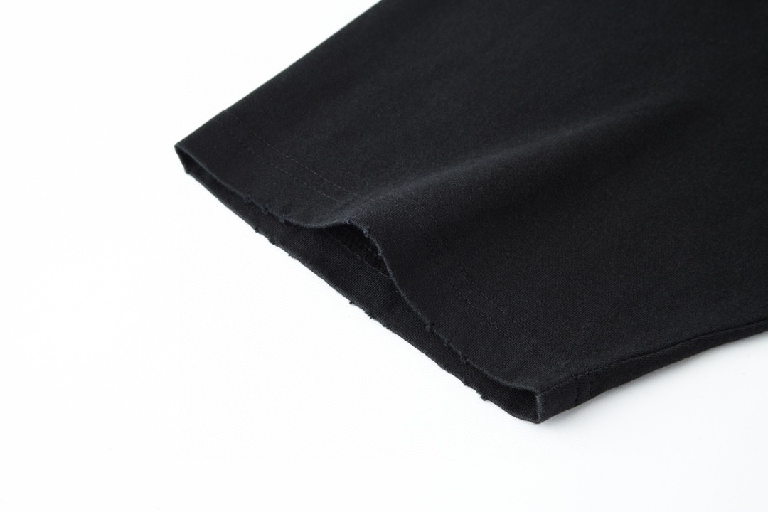 Balenciaga 巴黎世家 皇冠字母logo贴钻短袖 T恤 圆领 短款 夏季 黑色 764235TQVK91083