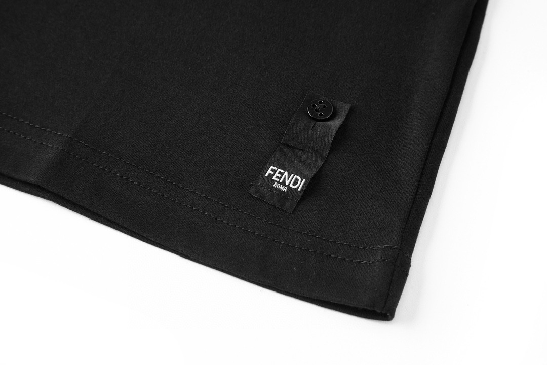 FENDI 芬迪 五金F标 T恤 短袖 上衣 夏款 黑色