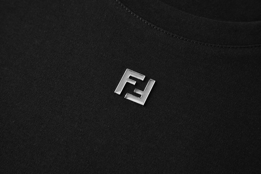FENDI 芬迪 五金F标 T恤 短袖 上衣 夏款 黑色