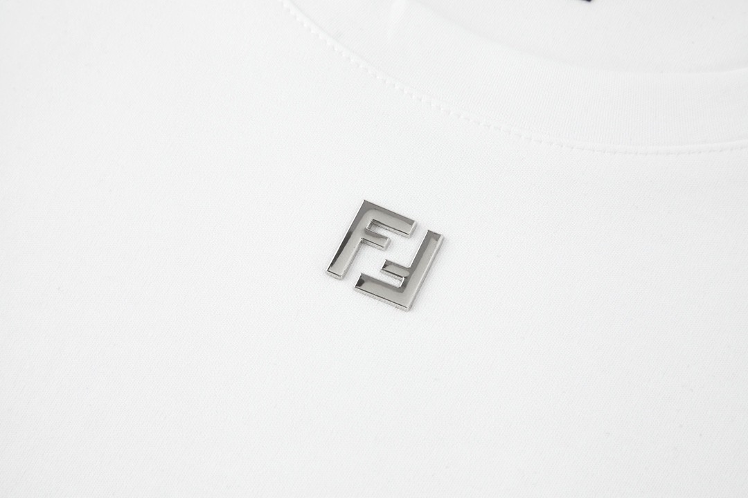 FENDI 芬迪 五金F标 T恤 短袖 上衣 夏款 白色