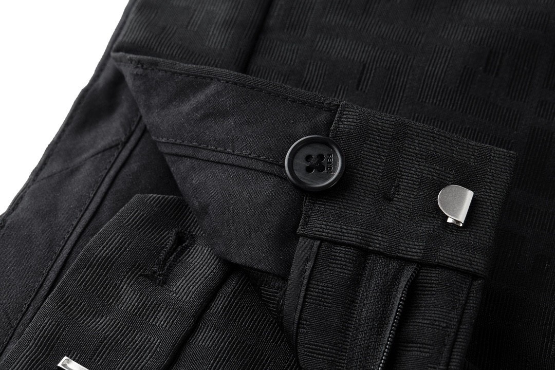 Fendi 芬迪 老花满印短裤 休闲裤 五分裤 黑色