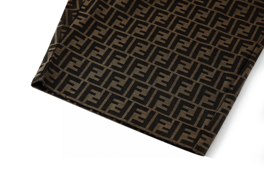 Fendi 芬迪 老花满印短裤 休闲裤 五分裤 棕色 