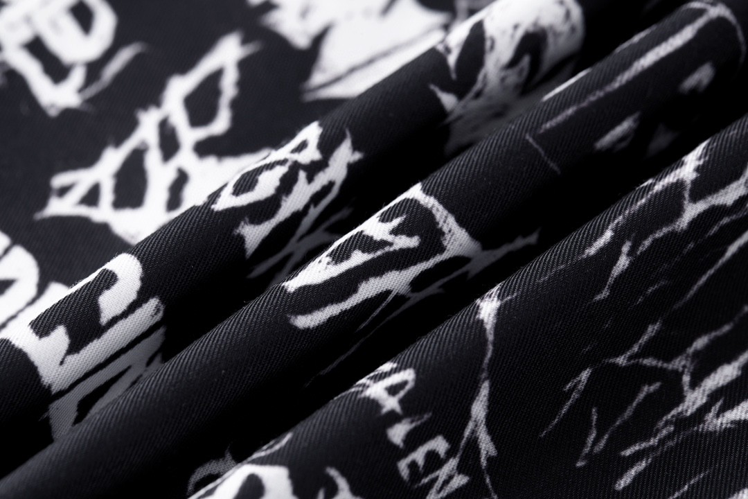 Balenciaga 巴黎世家 SS24 New Year新年系列 Logo印花满印单排扣衬衫 长袖 秋冬 黑色 662983TPLE71000