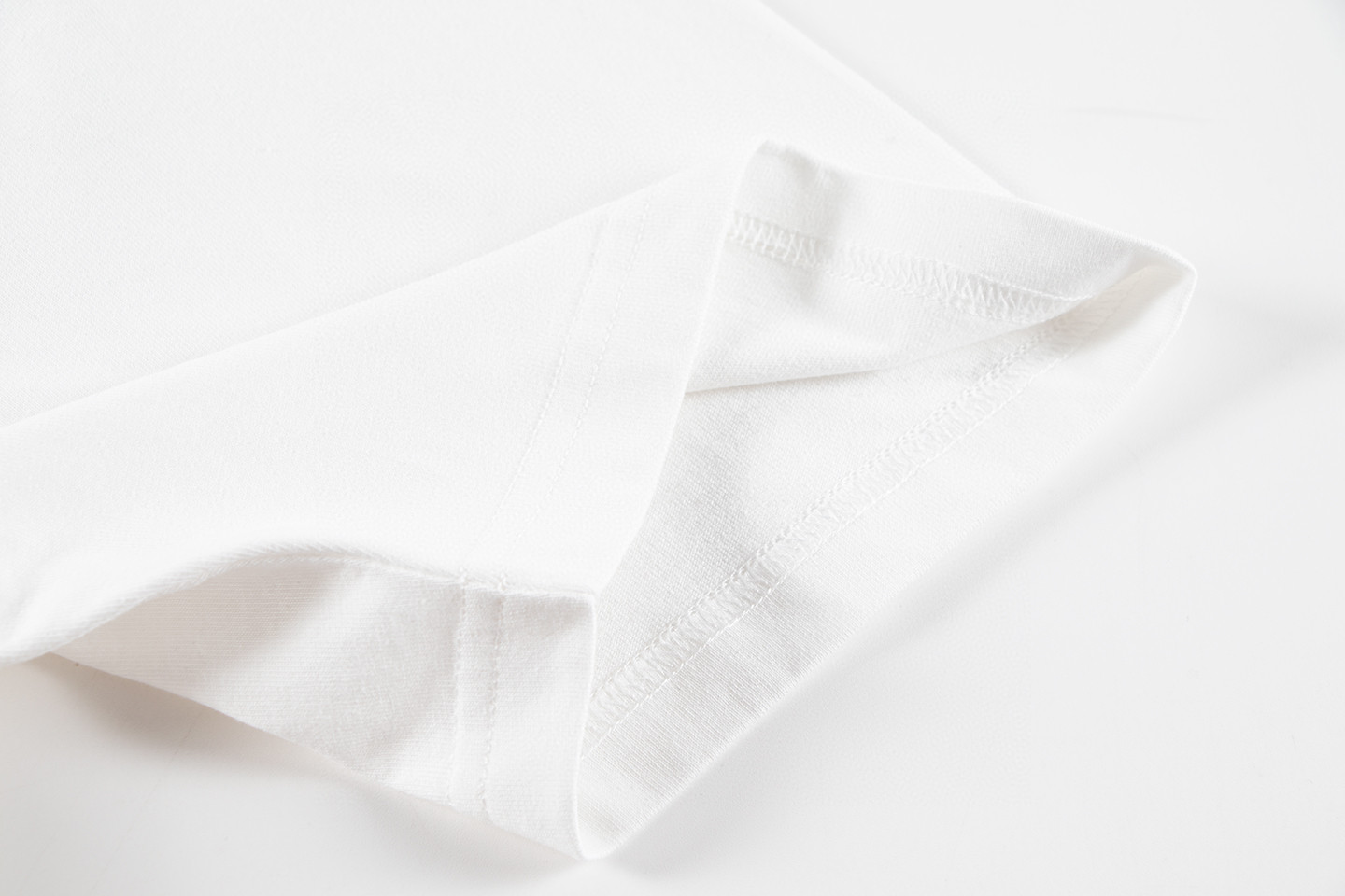 Sacai Carhartt WIP FW23 联名系列 Logo标志侧面开叉暗扣 短袖 T恤 圆领 短款 夏季 白色 23-0557S-101