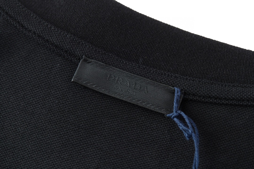 PRADA 普拉达 领口袖口条纹皮标Polo衫 短袖 T恤 黑色 SJN256-322-F0AA9
