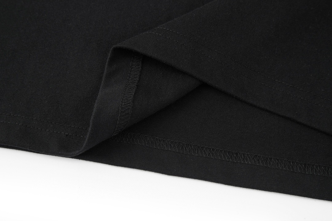 Balenciaga 巴黎世家 油墨小字母印花短袖 T恤 圆领 短款 夏季 黑色