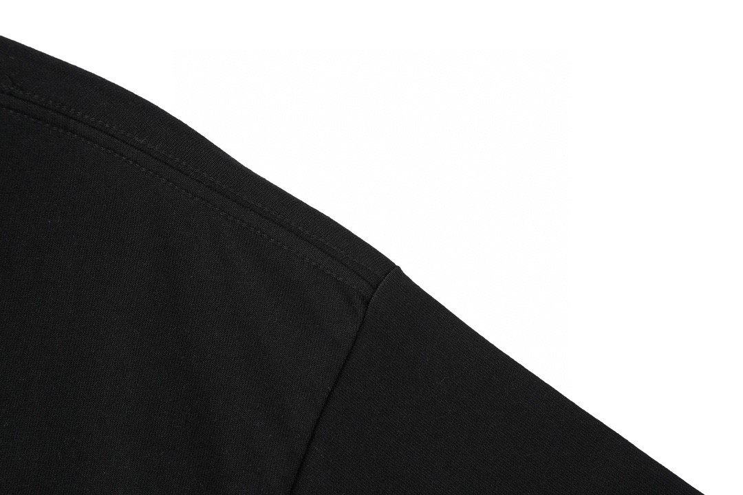 Balenciaga 巴黎世家 油墨小字母印花短袖 T恤 圆领 短款 夏季 黑色