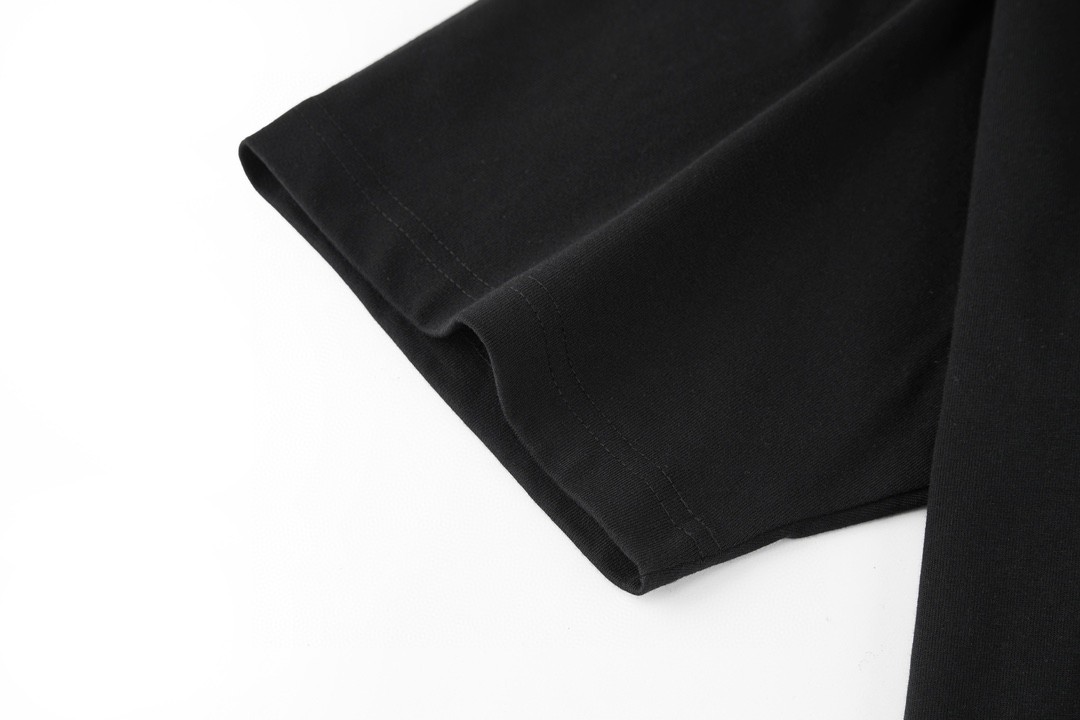 Balenciaga 巴黎世家 油墨小字母印花短袖 T恤 圆领 短款 夏季 黑色