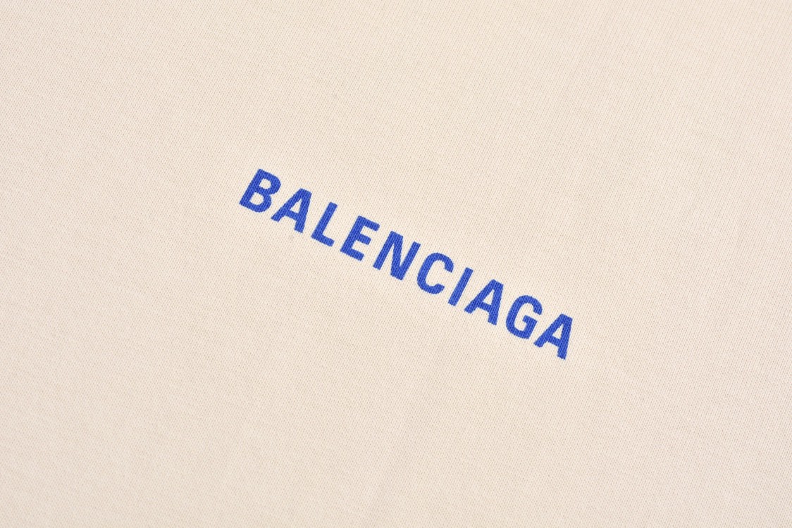 Balenciaga 巴黎世家 前后字母Logo印花 短袖 T恤 圆领 短款 夏季 米白色 616036-XJEJC-9095