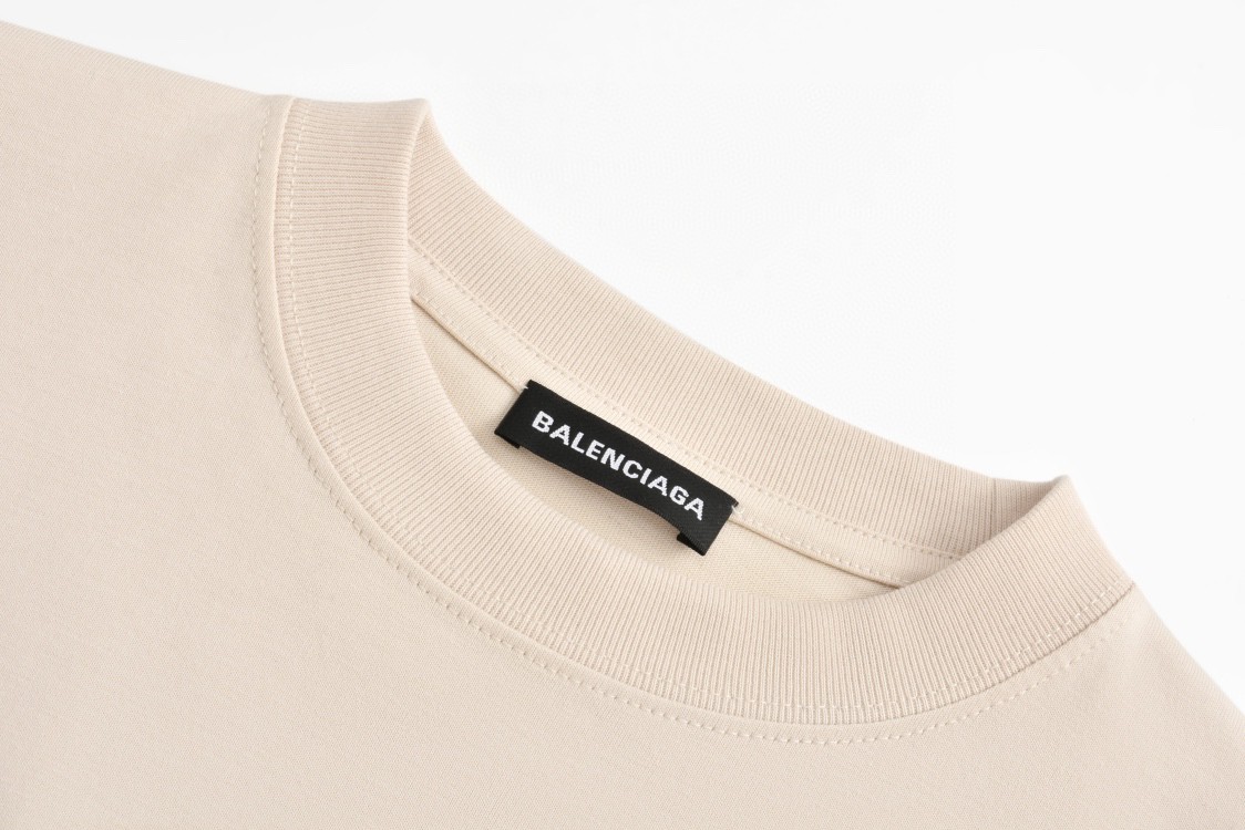 Balenciaga 巴黎世家 前后字母Logo印花 短袖 T恤 圆领 短款 夏季 米白色 616036-XJEJC-9095