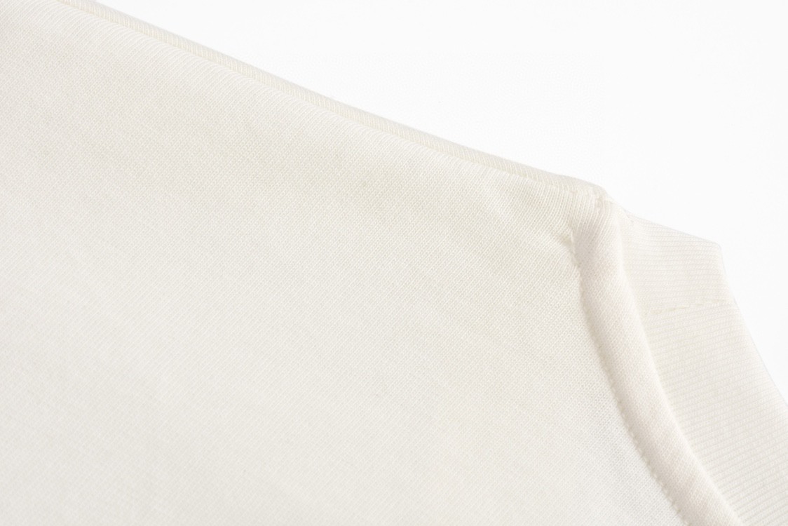 GUCCI 古驰 彩虹字母logo印花短袖 T恤 圆领 套头 夏季 白色 616036-XJEJC-9095