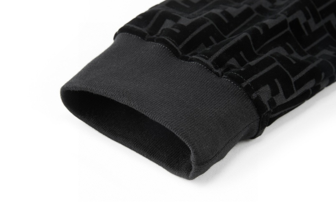 FENDI 芬迪 字母logo满印植绒卫衣 长袖 圆领 秋冬 黑色 FY1077AFRJF0ABB