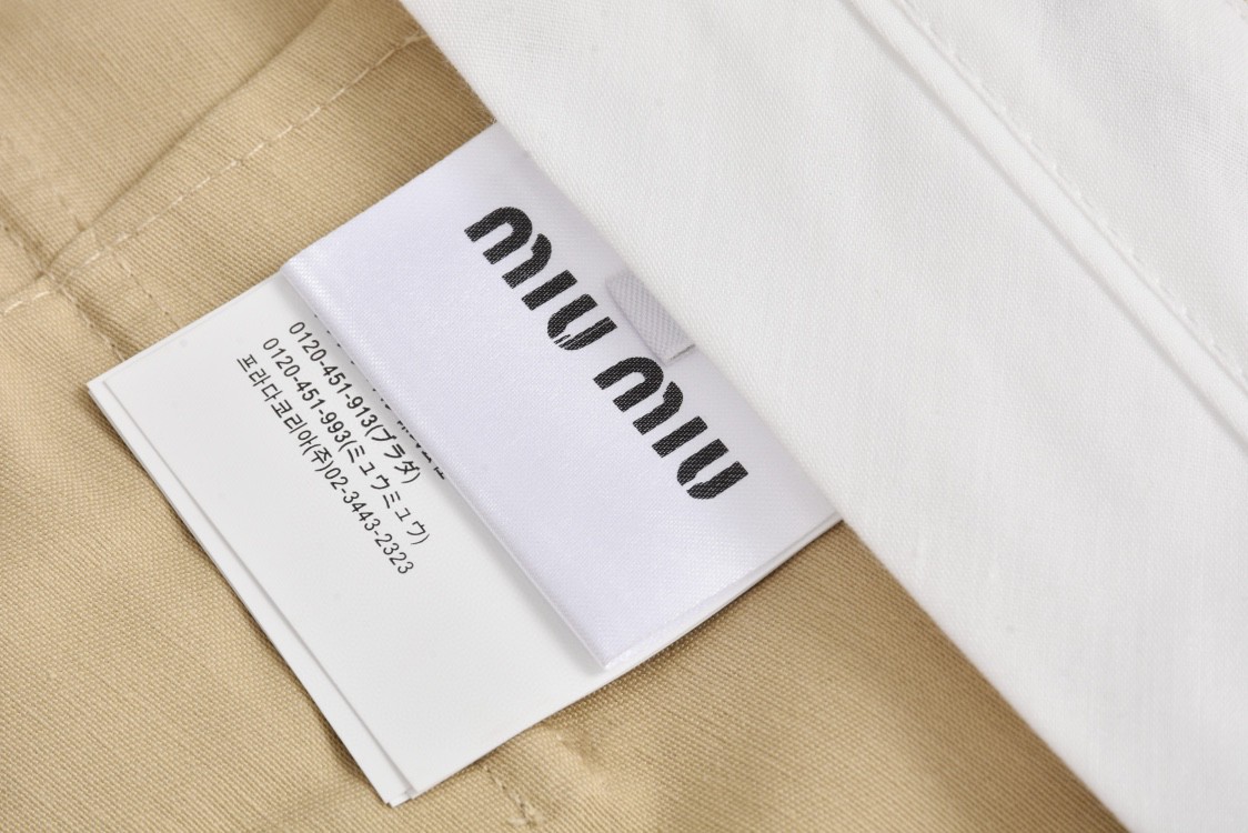 MIU MIU 纯色直筒工装裤 短裤 裤子 休闲裤 五分裤 卡其色