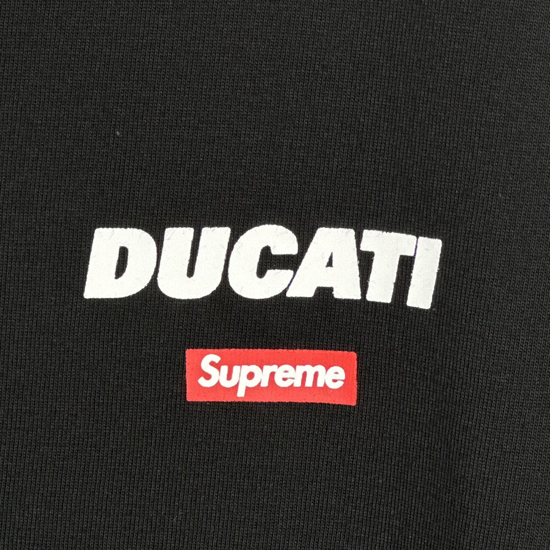 Supreme DUCATI 联名款 SS24 WEEK16 LOGO TEE 背面徽标印花短袖 T恤 黑色 白色 SUP-SS24-277