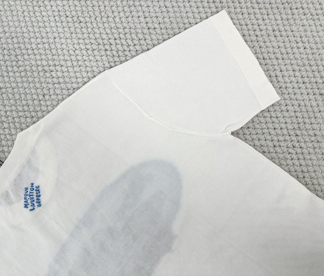 LOUIS VUITTON 路易威登 毛织风景字母logo印花圆领短袖 T恤 白色 1AFXK4