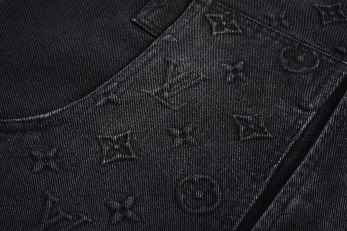 LOUIS VUITTON 路易威登 浮雕压花翻领牛仔外套 牛仔衣 上衣 夹克 外套 黑色 1AFVA6