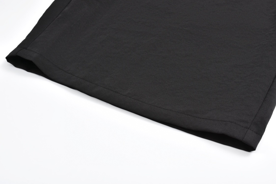 PRADA 普拉达 纯色丝质字母logo印花休闲裤 运动裤 裤子 短裤 黑色 