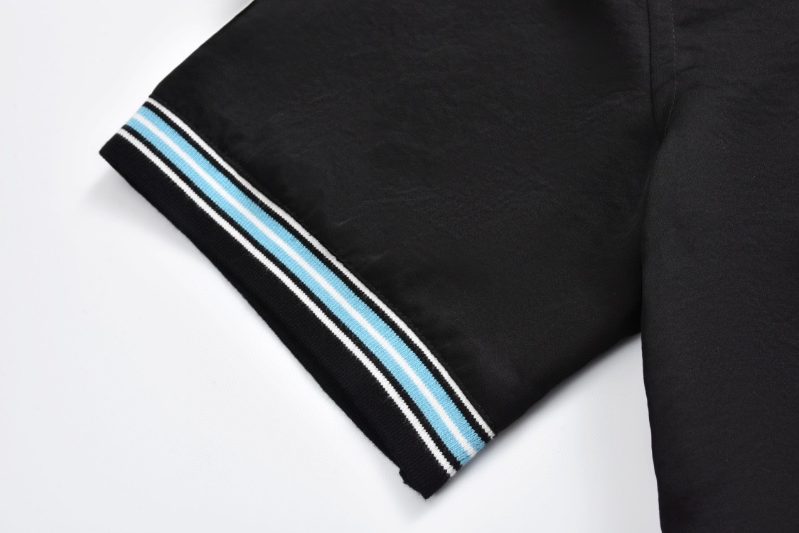 PRADA 普拉达 丝质条纹边饰字母logo印花翻领衬衫 短袖 黑色 UCS501-1QWC-F0002