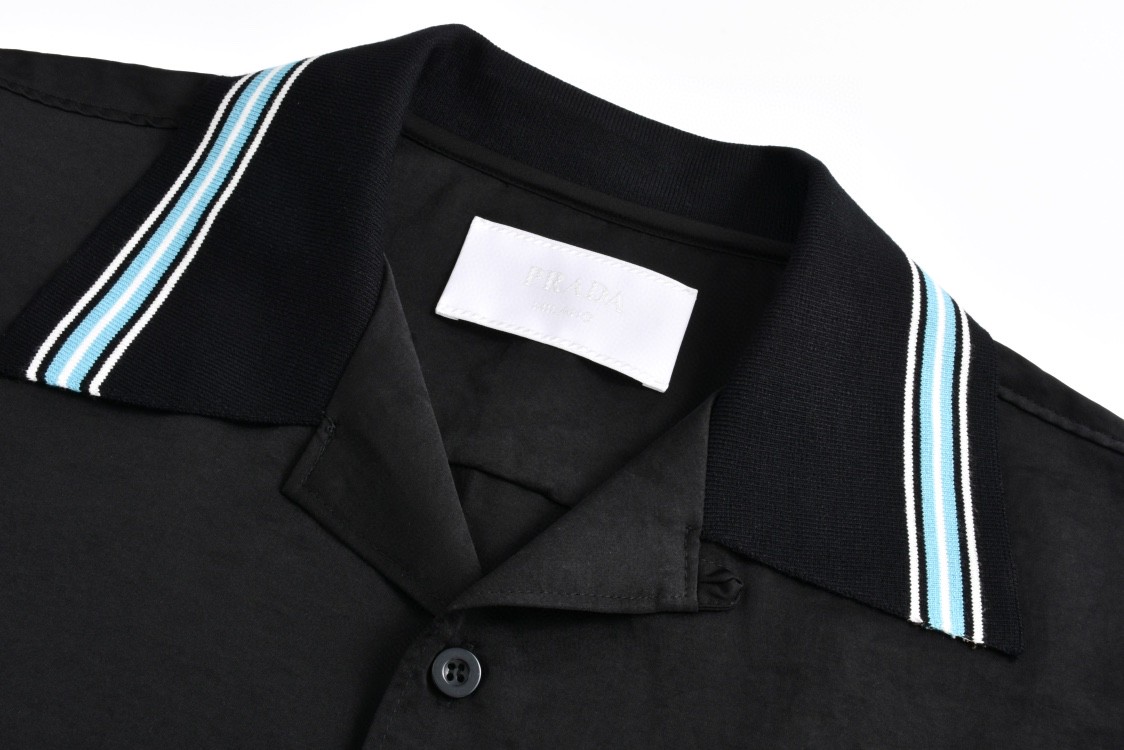 PRADA 普拉达 丝质条纹边饰字母logo印花翻领衬衫 短袖 黑色 UCS501-1QWC-F0002