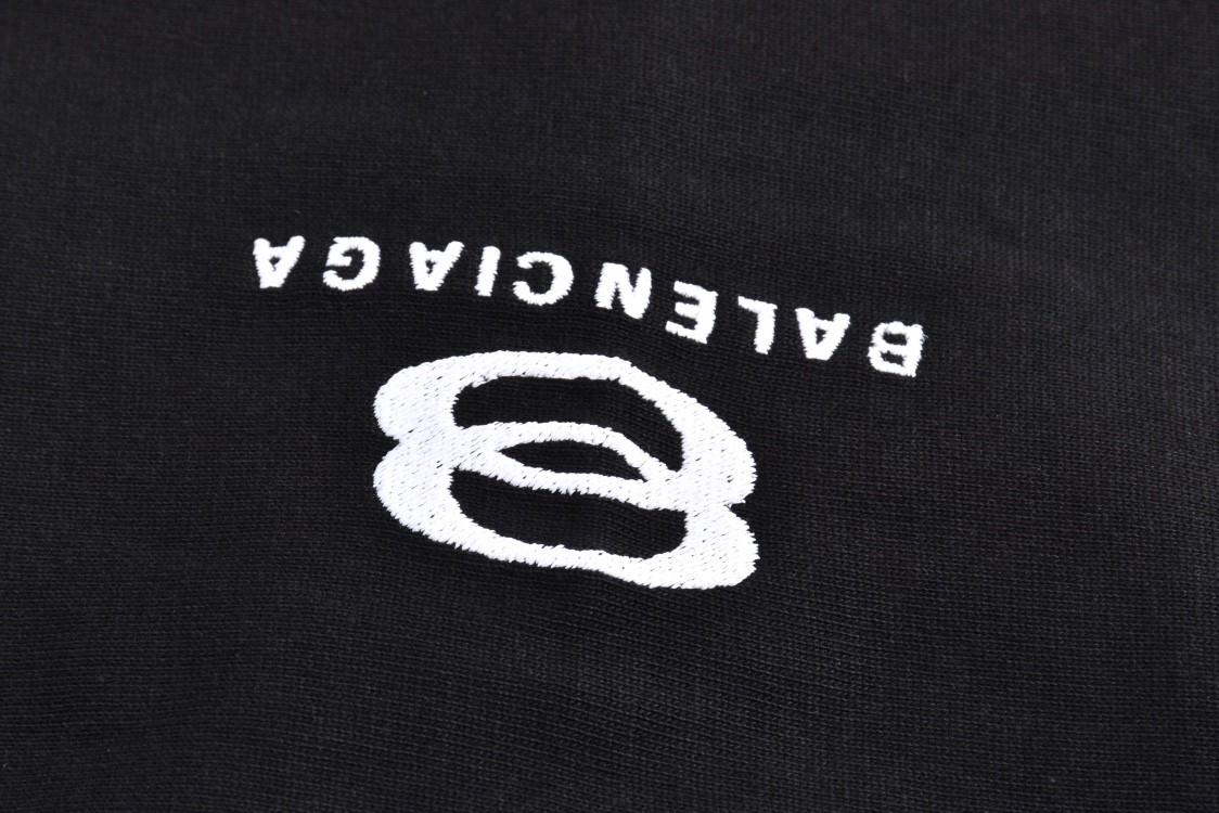 Balenciaga 巴黎世家 连帽假两件字母logo刺绣短袖 T恤 夏季 黑色