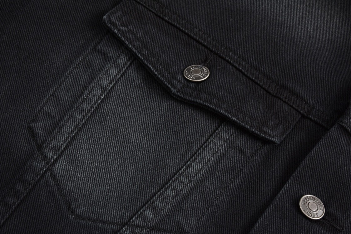 Balenciaga 巴黎世家 后背异形字母印花长袖夹克 牛仔外套 牛仔衣 秋冬 水洗灰 793892TNW111672 