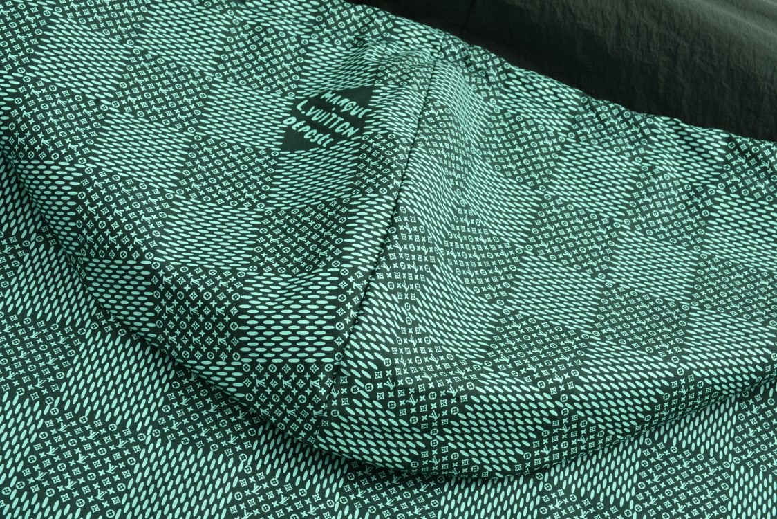 LOUIS VUITTON 路易威登 字母logo连帽拉链夹克 外套 长袖 绿色 1AFJHF