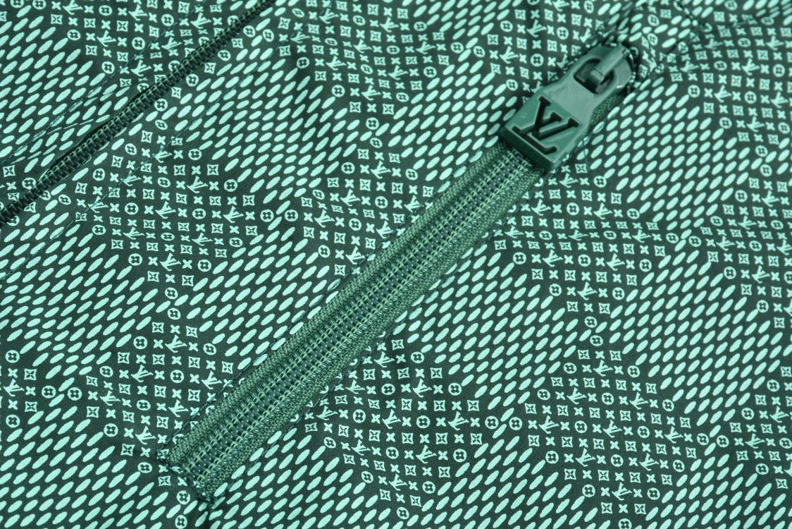 LOUIS VUITTON 路易威登 字母logo连帽拉链夹克 外套 长袖 绿色 1AFJHF