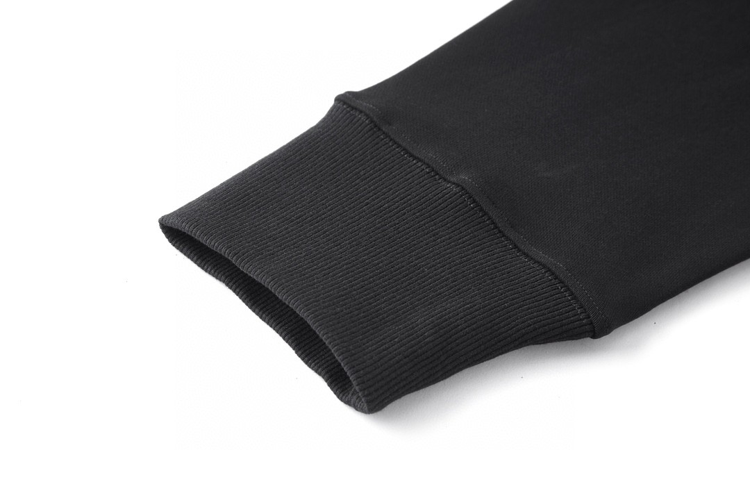 Givenchy 纪梵希 前后立体字母logo刺绣圆领卫衣 套头 长袖 秋冬款 黑色