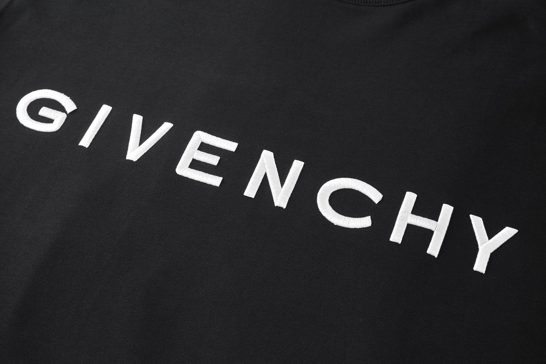 Givenchy 纪梵希 前后立体字母logo刺绣圆领卫衣 套头 长袖 秋冬款 黑色