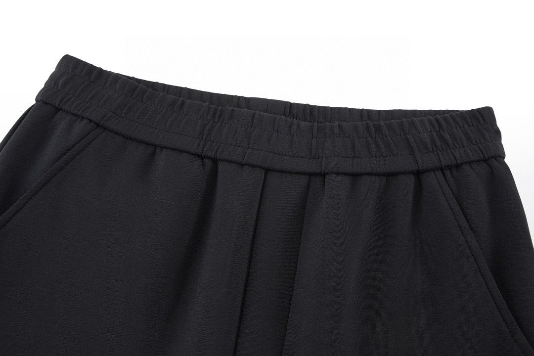 PRADA 普拉达 纯色拼接尼龙大口袋 休闲裤 裤子 长裤 黑色 