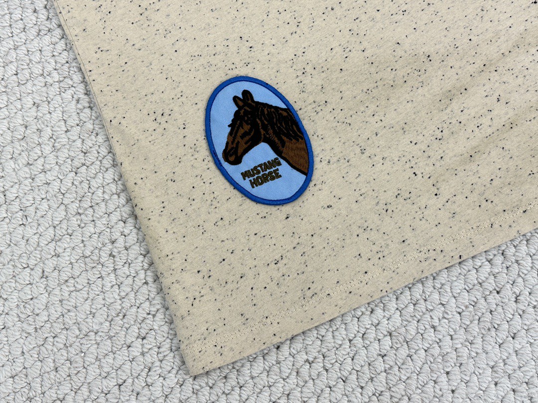 Loewe 罗意威 字母Logo印花圆领 短袖 T恤 夏季 燕麦色 H526Y22XBE-2870