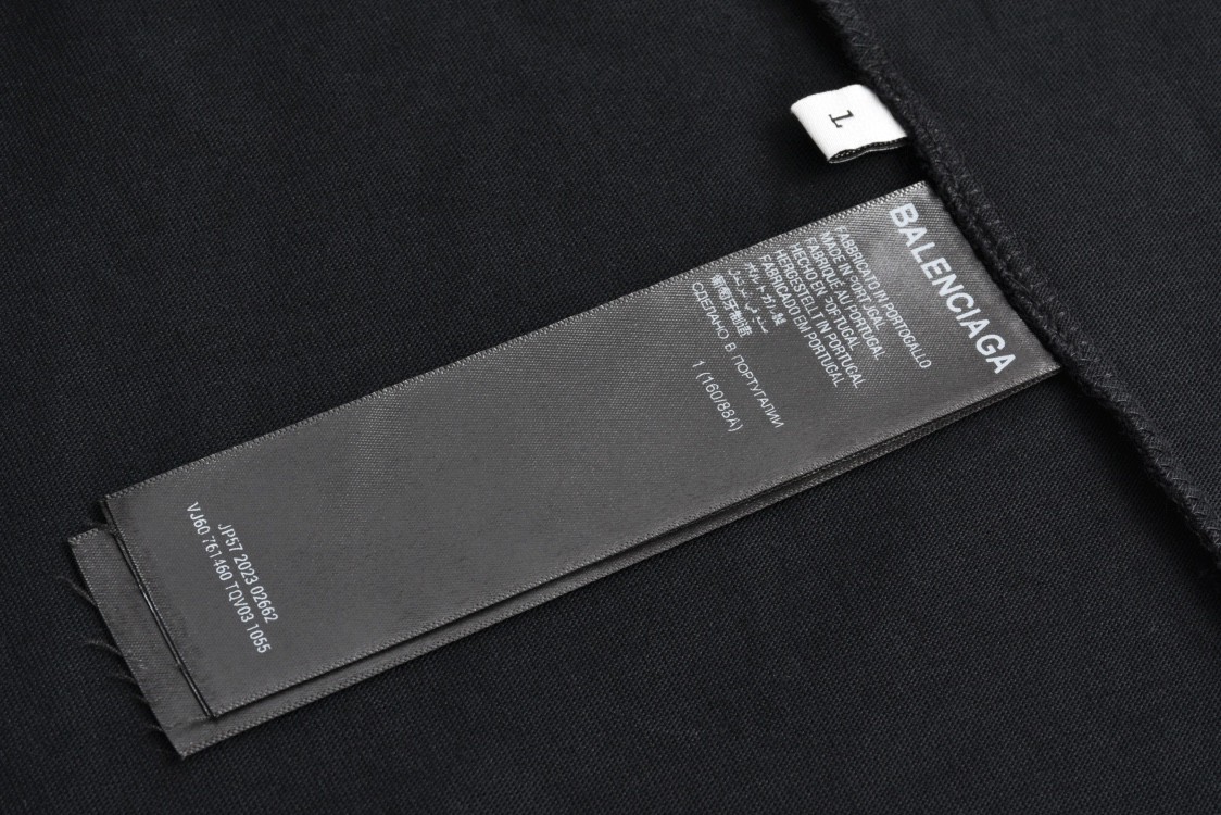 Balenciaga 巴黎世家 领口五金铆钉环扣短袖 T恤 夏季 黑色