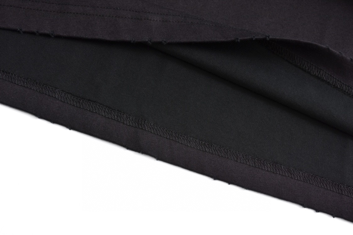 Balenciaga 巴黎世家 领口五金铆钉环扣短袖 T恤 夏季 黑色