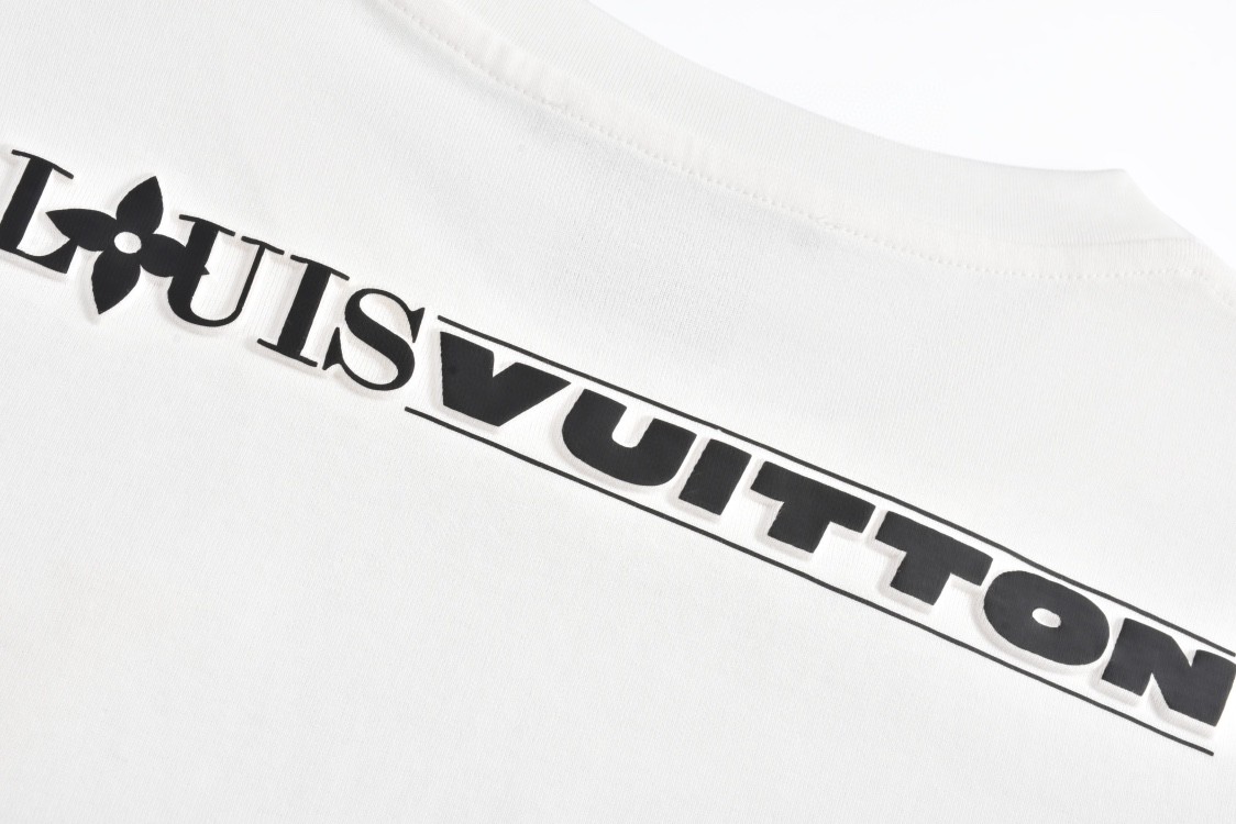 LOUIS VUITTON 路易威登 美洲杯浮雕logo字母刺绣圆领短袖 T恤 白色 1AFVUX
