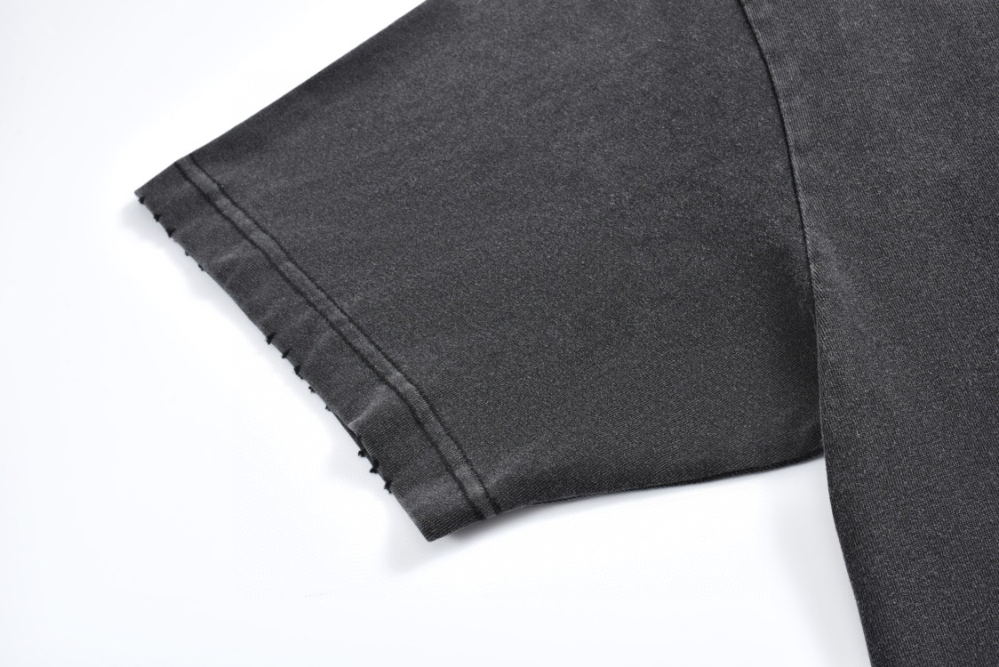 Balenciaga 巴黎世家 做旧破洞人像乐队印花短袖 T恤 夏季 黑色