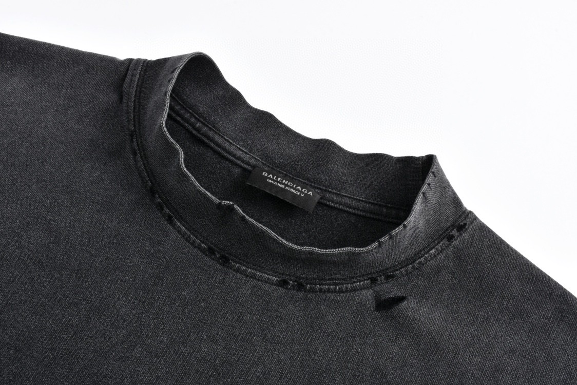 Balenciaga 巴黎世家 做旧破洞人像乐队印花短袖 T恤 夏季 黑色